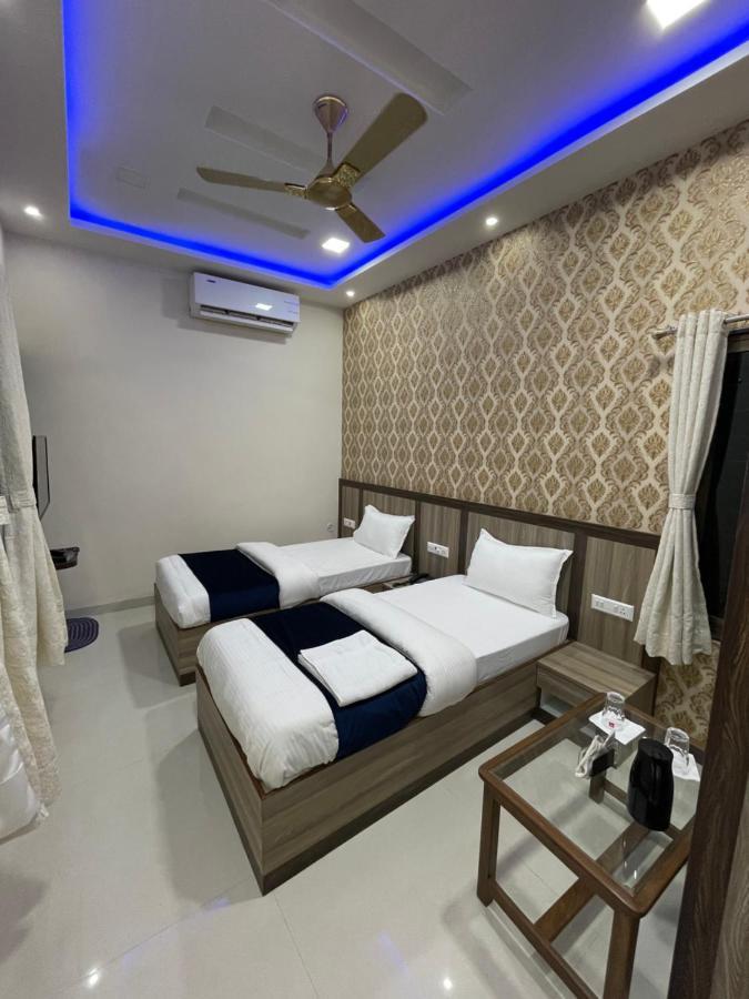 The Royal Palace Hotel Gorakhpur Exterior photo