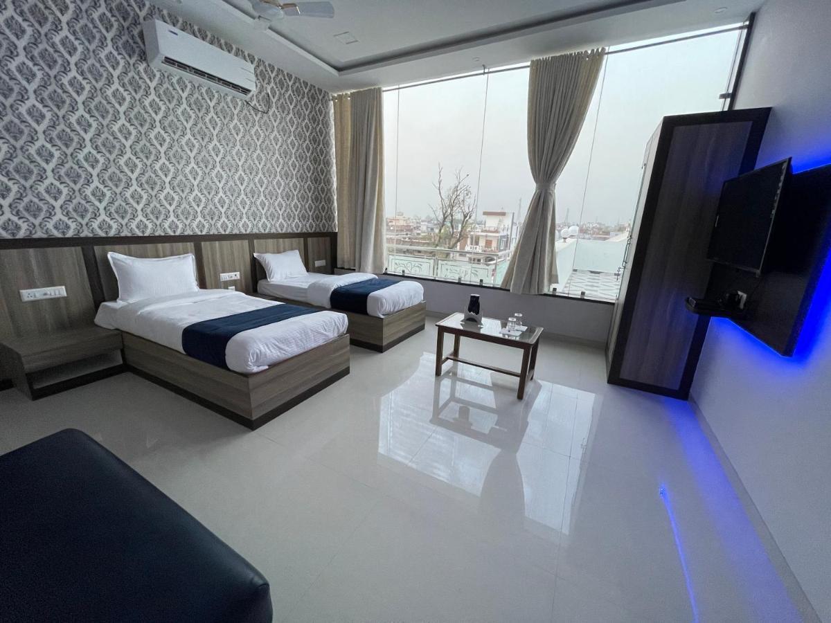 The Royal Palace Hotel Gorakhpur Exterior photo